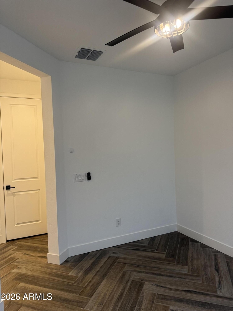 2521 S 180th Drive - Photo 3