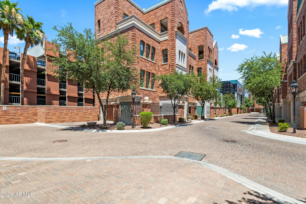 54 W Palm Lane - Photo 2