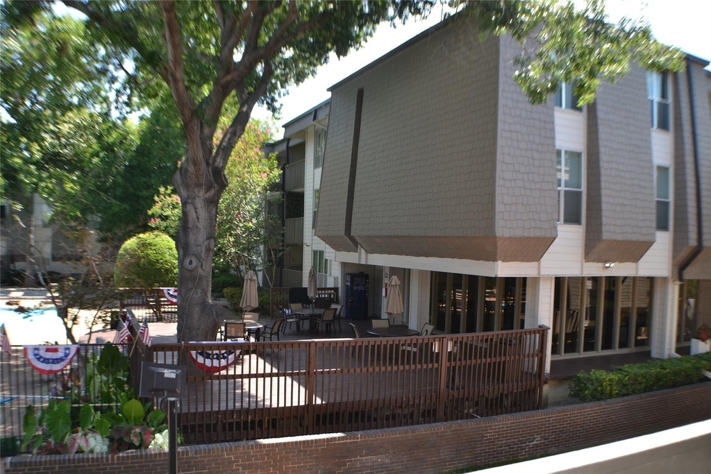 4859 Cedar Springs Road - Photo 14