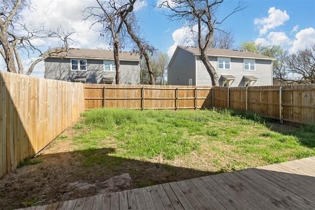 525-527 E Ball Street - Photo 15