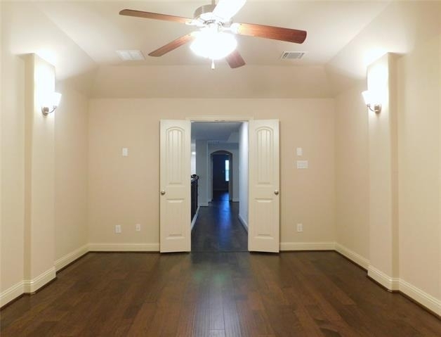 1704 Serra Drive - Photo 29