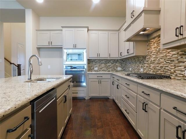1704 Serra Drive - Photo 10