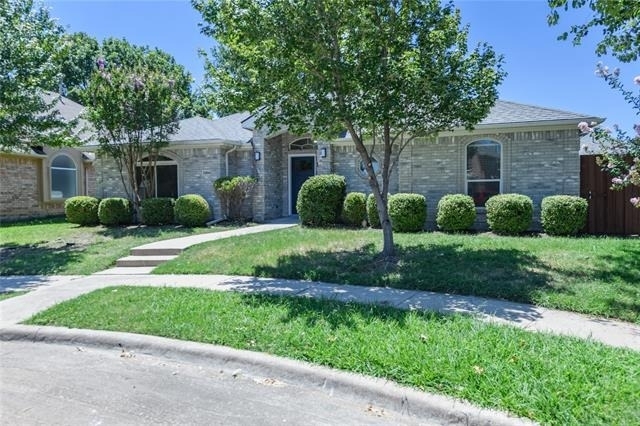 3304 Felicia Court - Photo 2