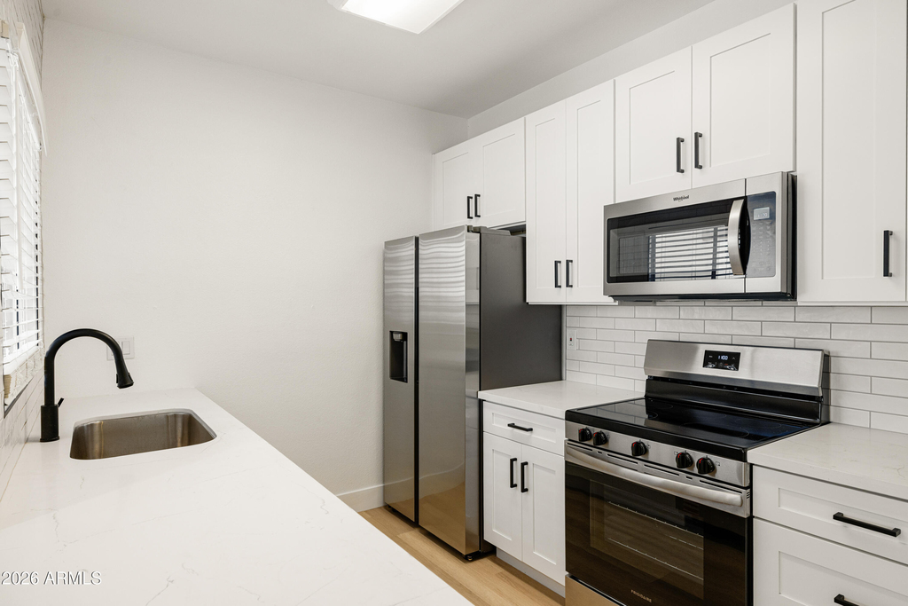 11333 N 92nd Street - Photo 7