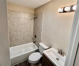 2206 W Hickory Street - Photo 2