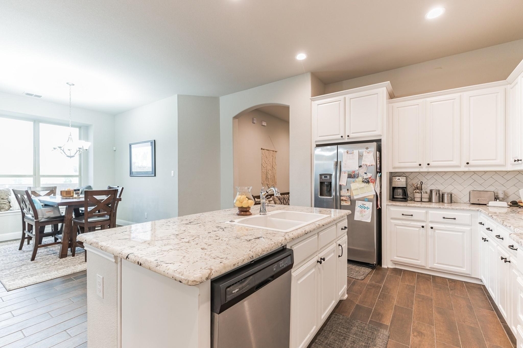 14800 Belclaire Avenue - Photo 6