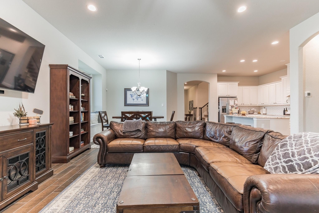 14800 Belclaire Avenue - Photo 11