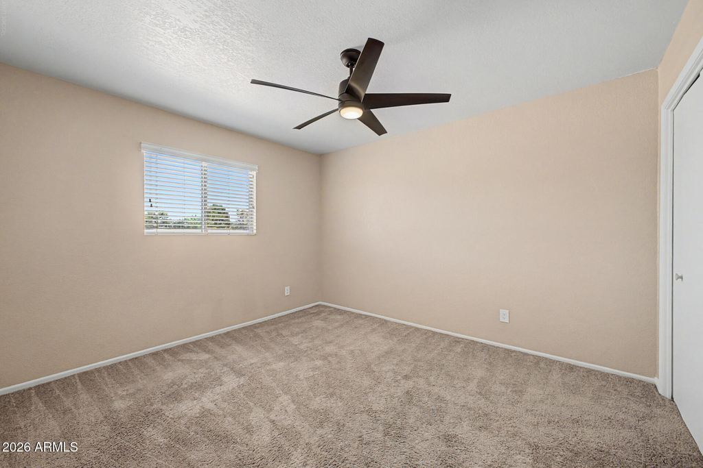 1324 W 12th Street - Photo 20