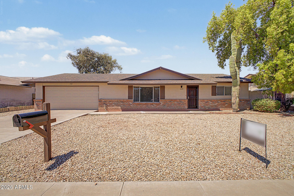 1324 W 12th Street - Photo 0
