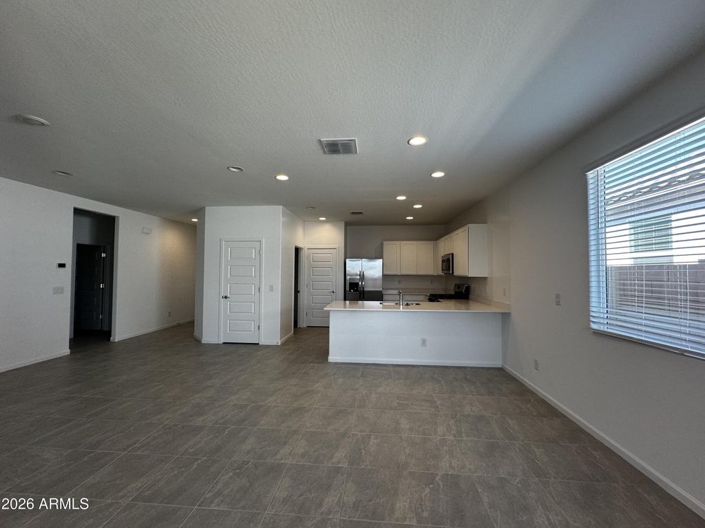 9819 W Flower Street - Photo 3