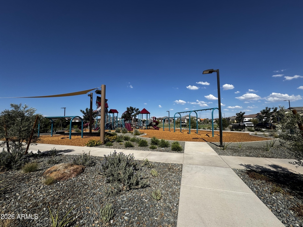 9819 W Flower Street - Photo 22