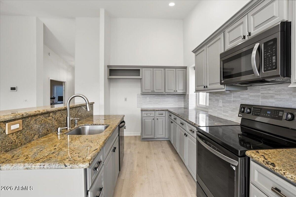 13329 N 94th Place - Photo 11