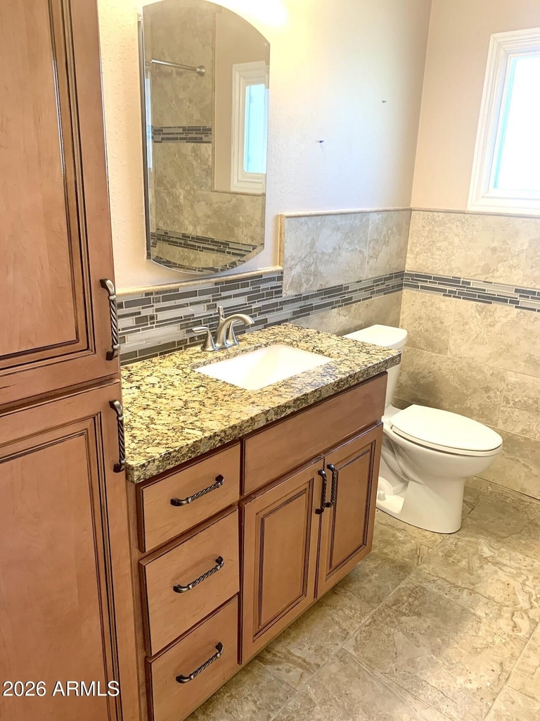 15611 N 57th Lane - Photo 13
