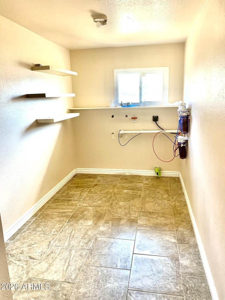 15611 N 57th Lane - Photo 18