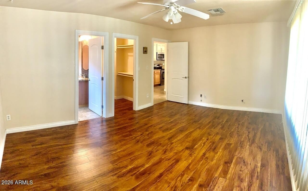 15611 N 57th Lane - Photo 9
