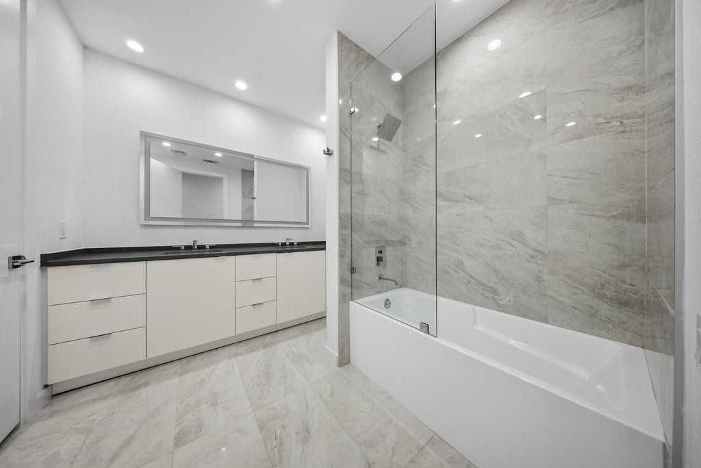 2722 Hondo Avenue - Photo 11