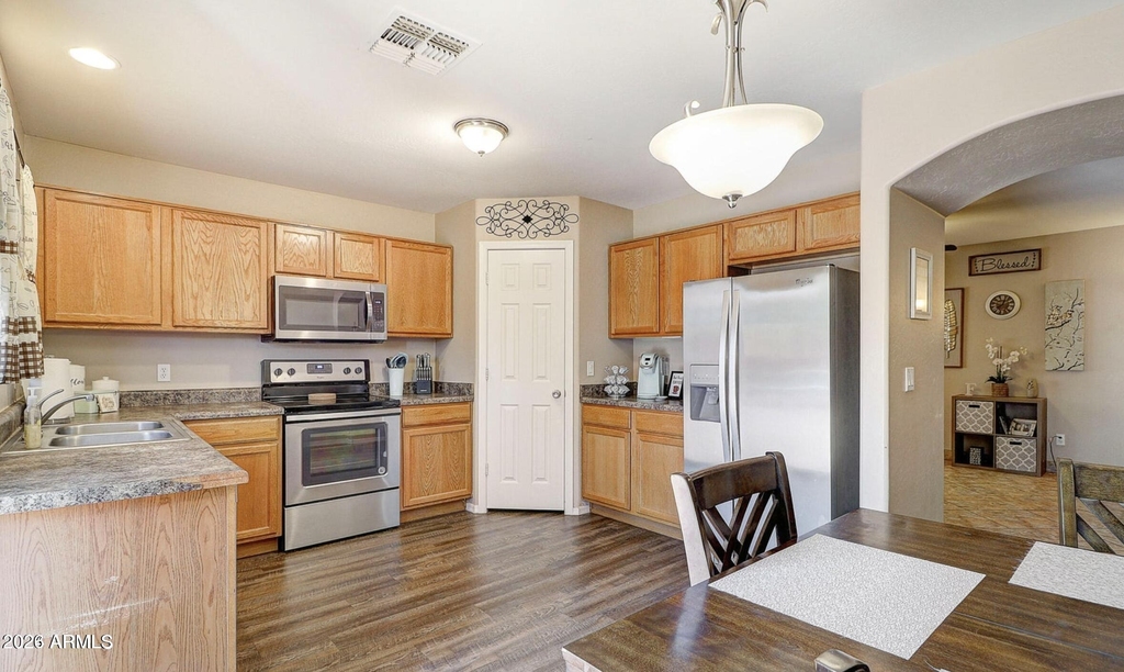 170 S 228th Lane - Photo 2