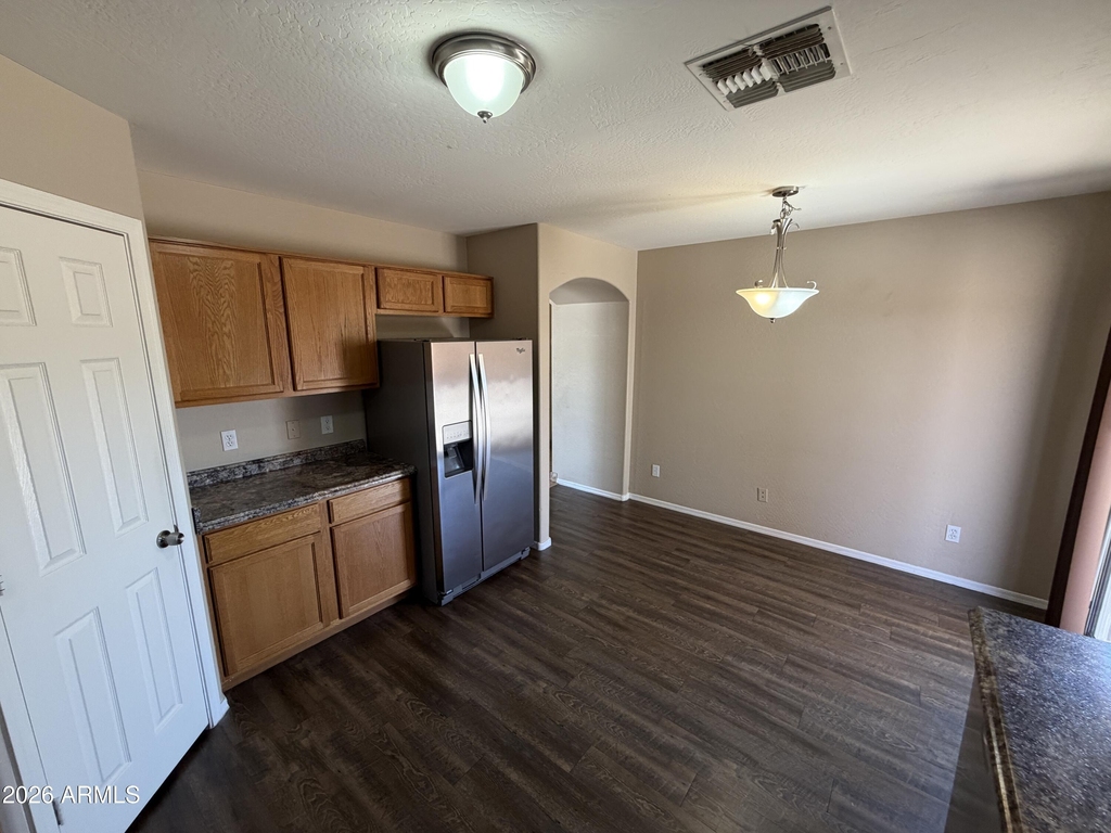 170 S 228th Lane - Photo 10
