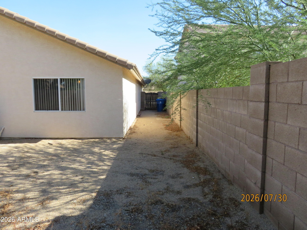 15446 W Gelding Drive - Photo 26
