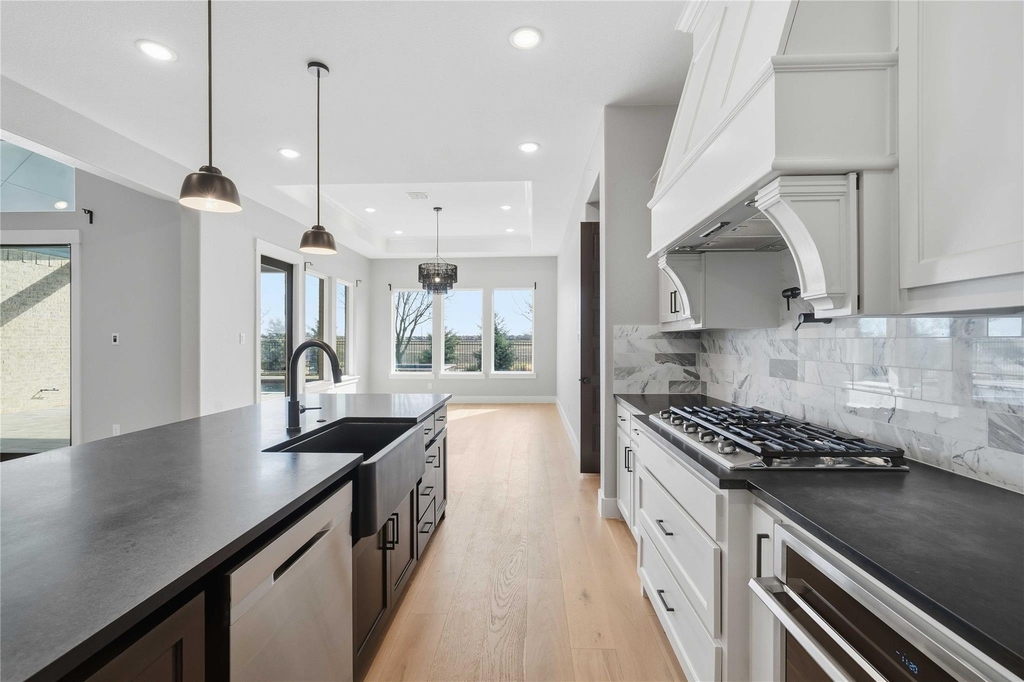 1410 Binkley Avenue - Photo 7