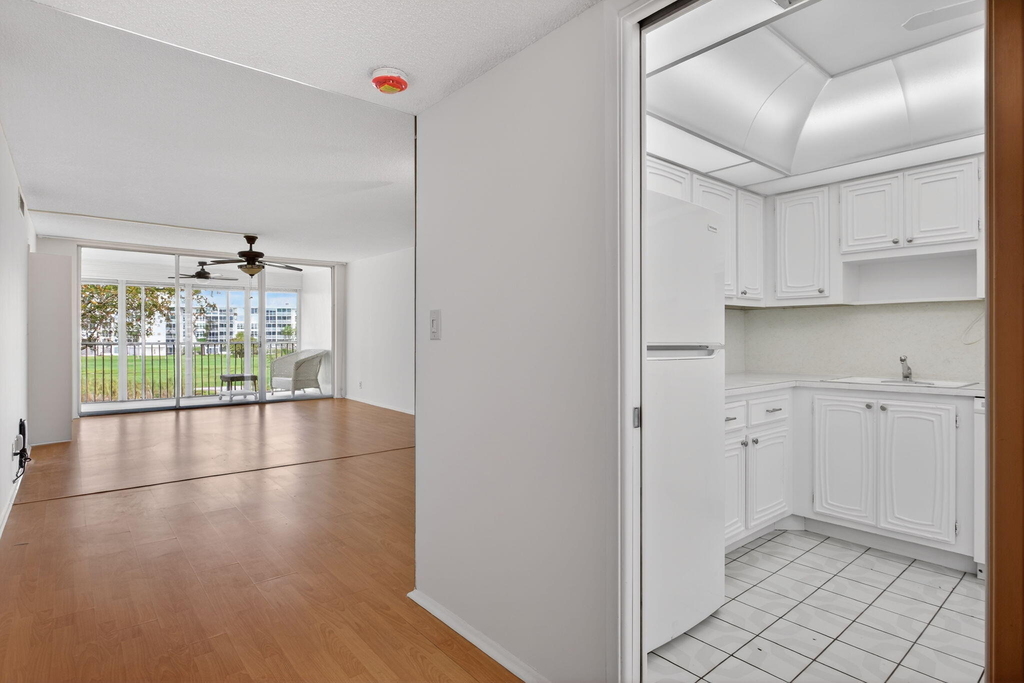 2651 S Palm Aire Drive - Photo 2