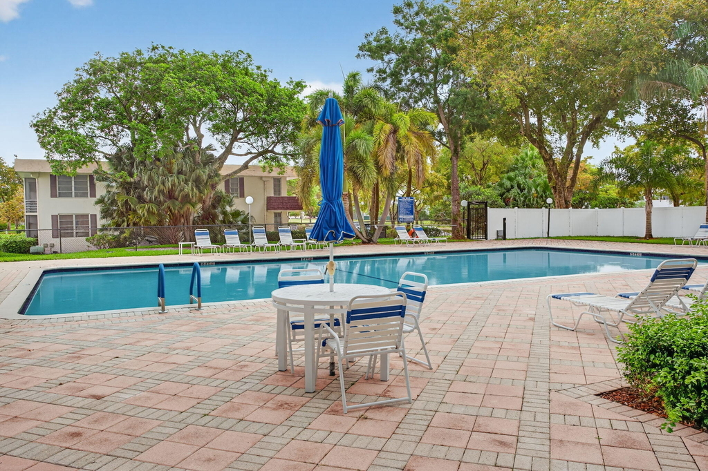 2651 S Palm Aire Drive - Photo 29