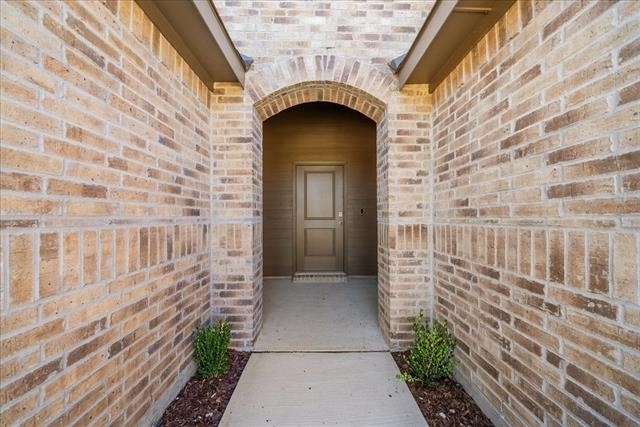 1532 Skyline Drive - Photo 2
