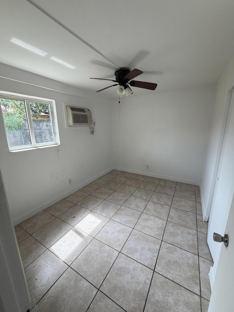 1124 Nw 2nd Street - Photo 3