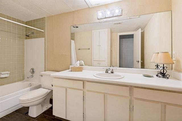 3827 Gilbert Avenue - Photo 10