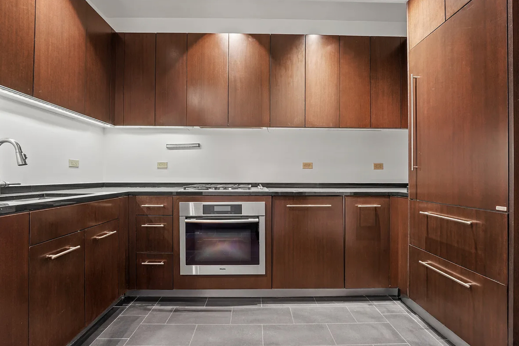 40 Broad Street - Photo 1