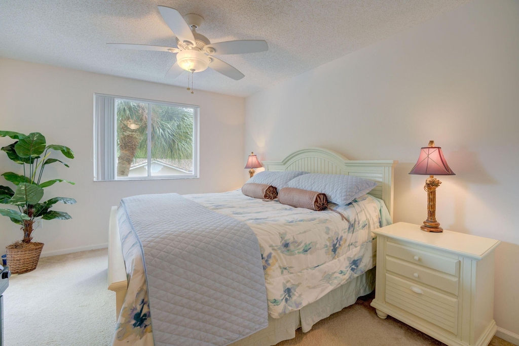 242 Village Boulevard - Photo 7