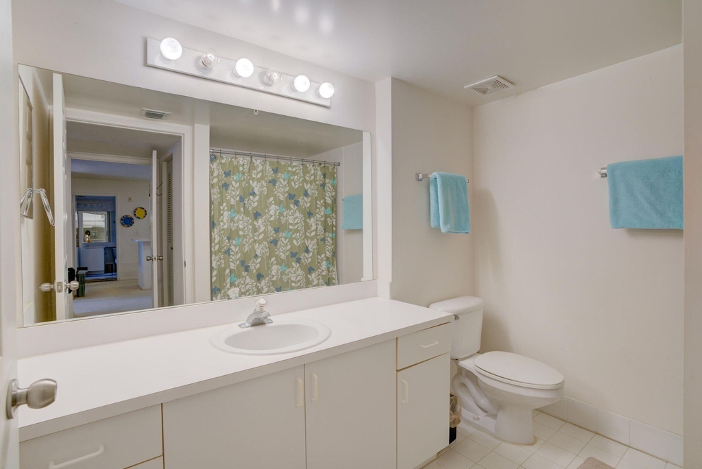 242 Village Boulevard - Photo 8