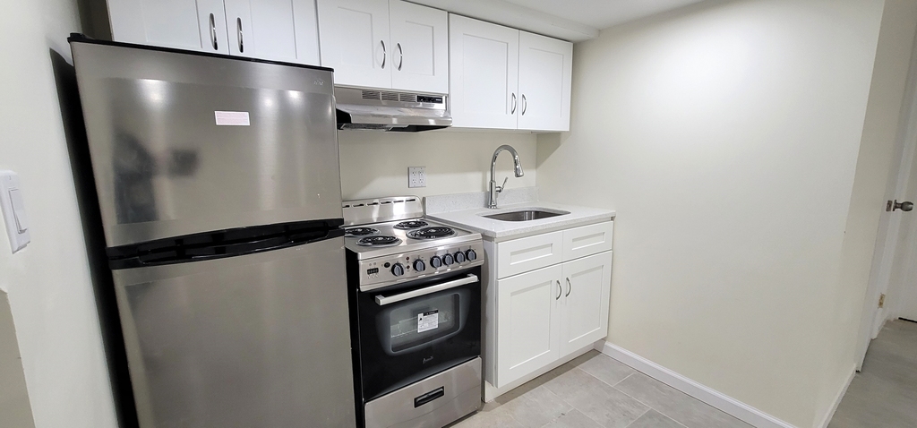170-20 Lithonia Avenue - Photo 1