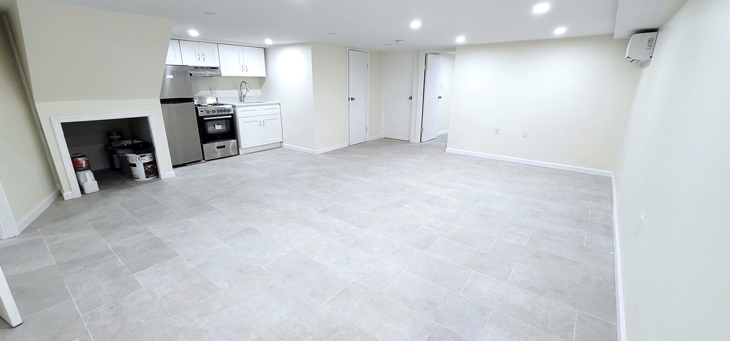 170-20 Lithonia Avenue - Photo 3