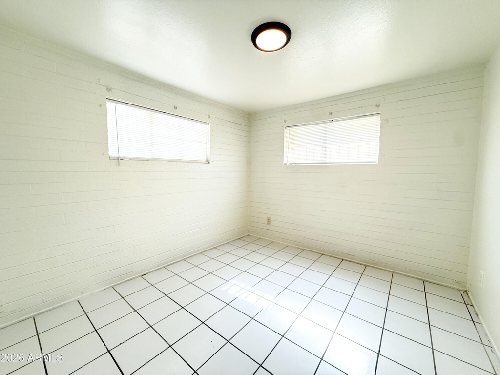 7007 S 8th Street - Photo 6