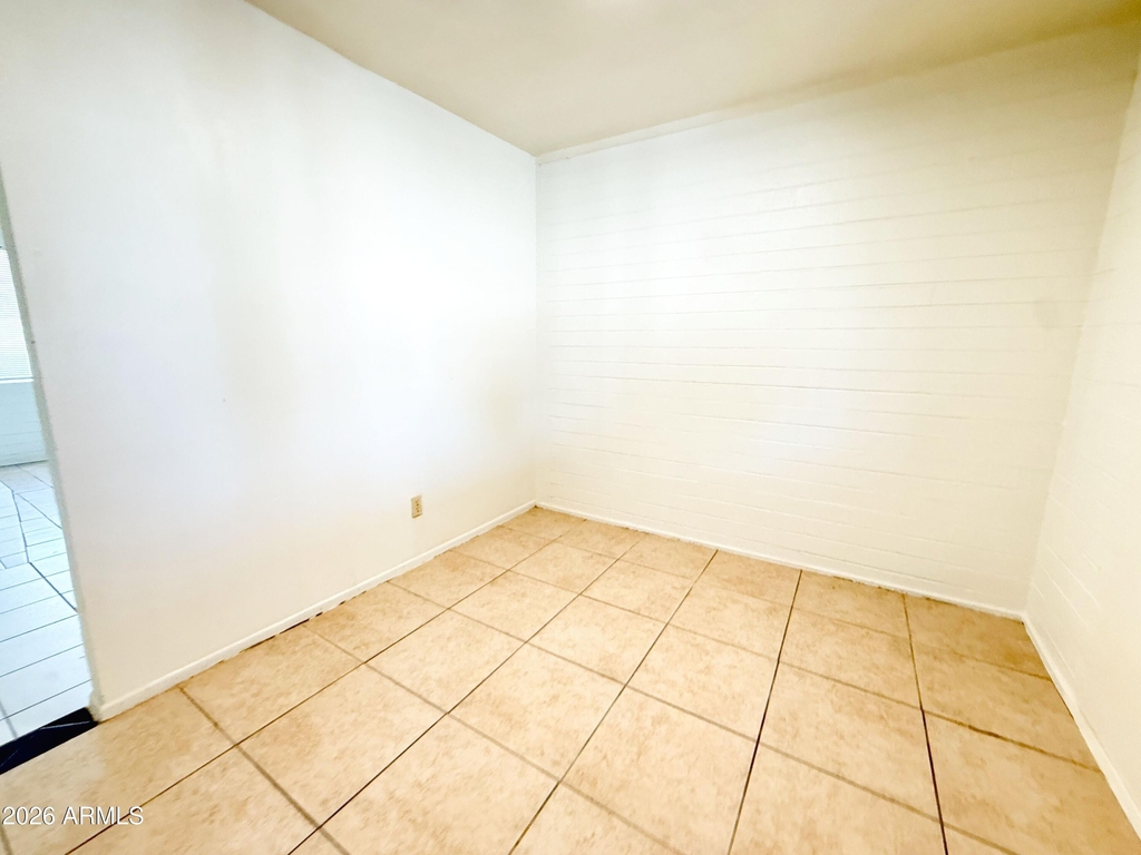7007 S 8th Street - Photo 4