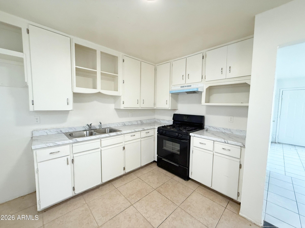 7007 S 8th Street - Photo 5