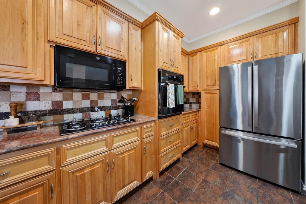 6015 Homestead Court - Photo 7