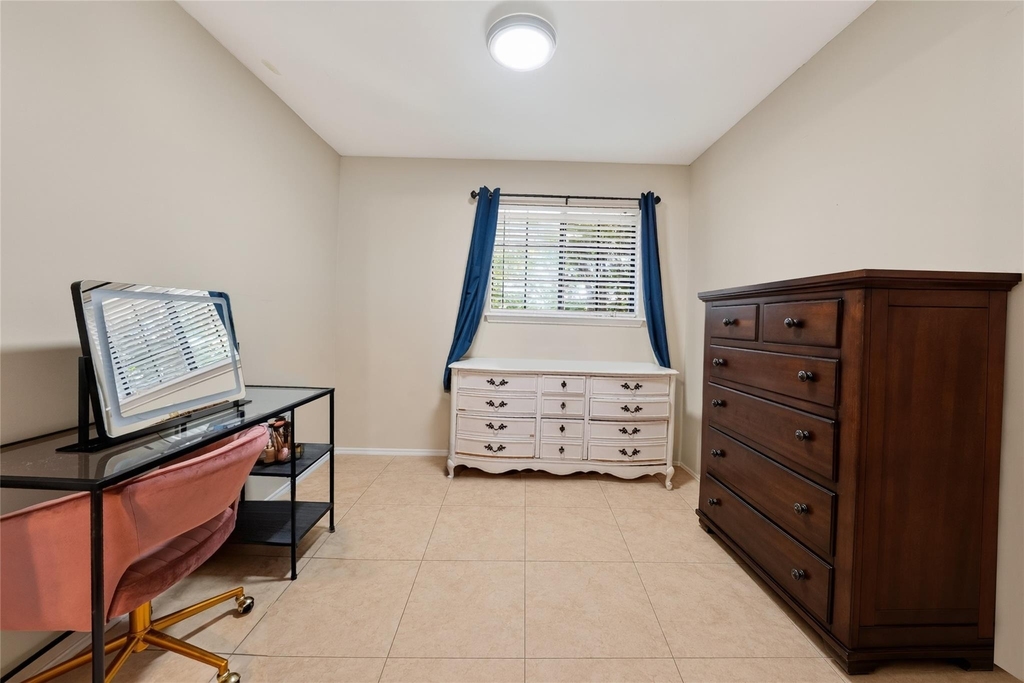 6015 Homestead Court - Photo 18
