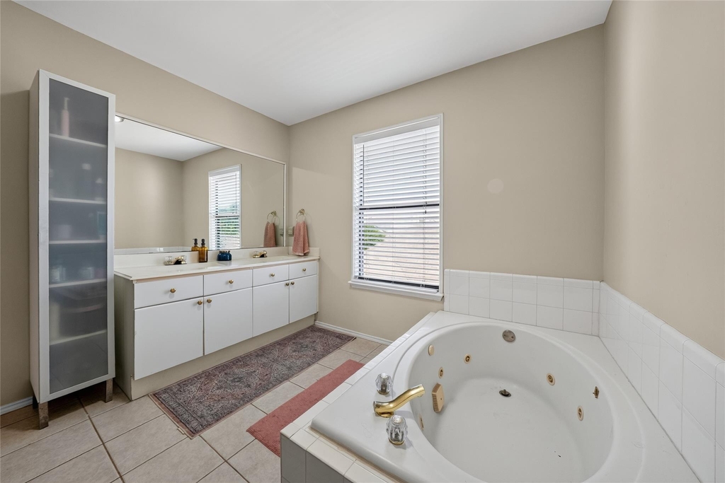 6015 Homestead Court - Photo 14