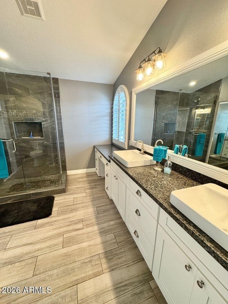 1401 W Blue Ridge Court - Photo 32