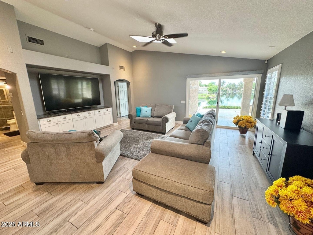 1401 W Blue Ridge Court - Photo 2