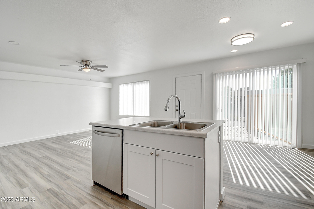 17031 E Calle Del Oro -- - Photo 4