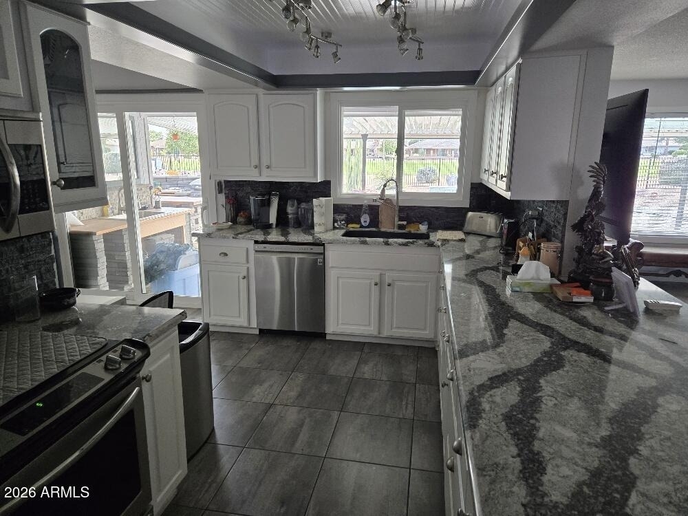 11666 N Rio Vista Drive - Photo 5