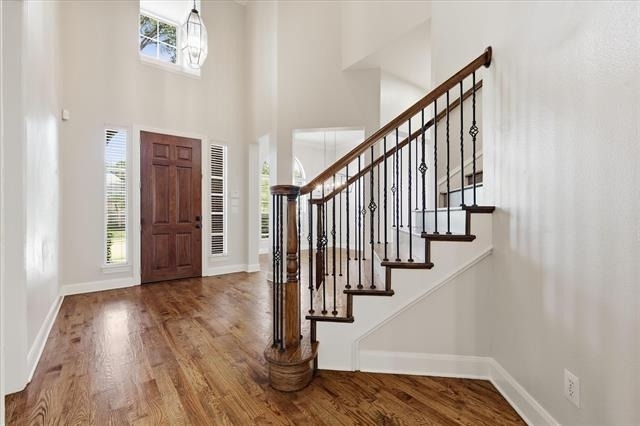 1405 Salado Drive - Photo 2