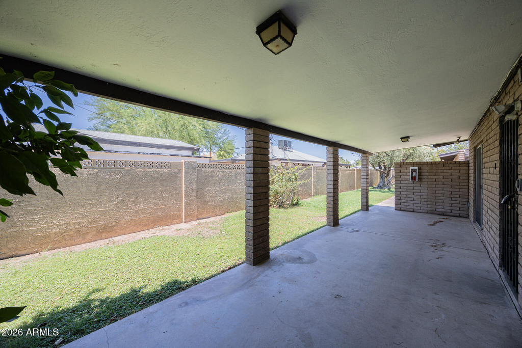 2219 W Morten Avenue - Photo 3