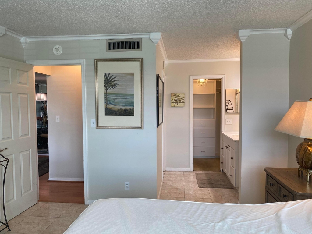 1 Royal Palm Way - Photo 22
