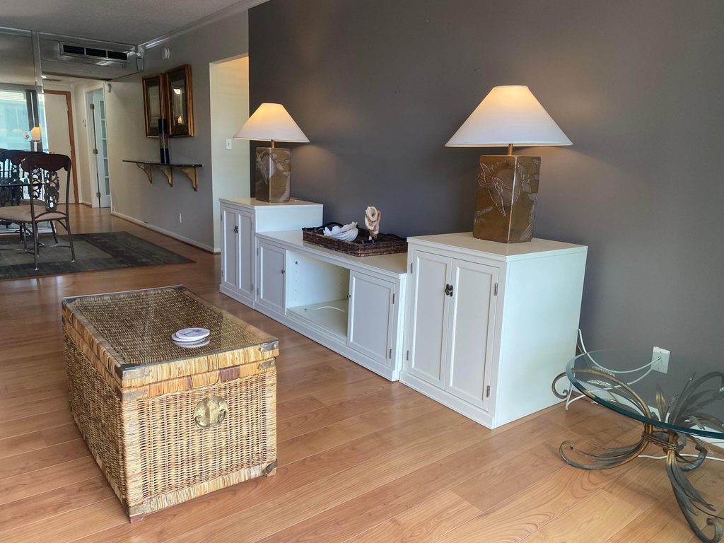 1 Royal Palm Way - Photo 18