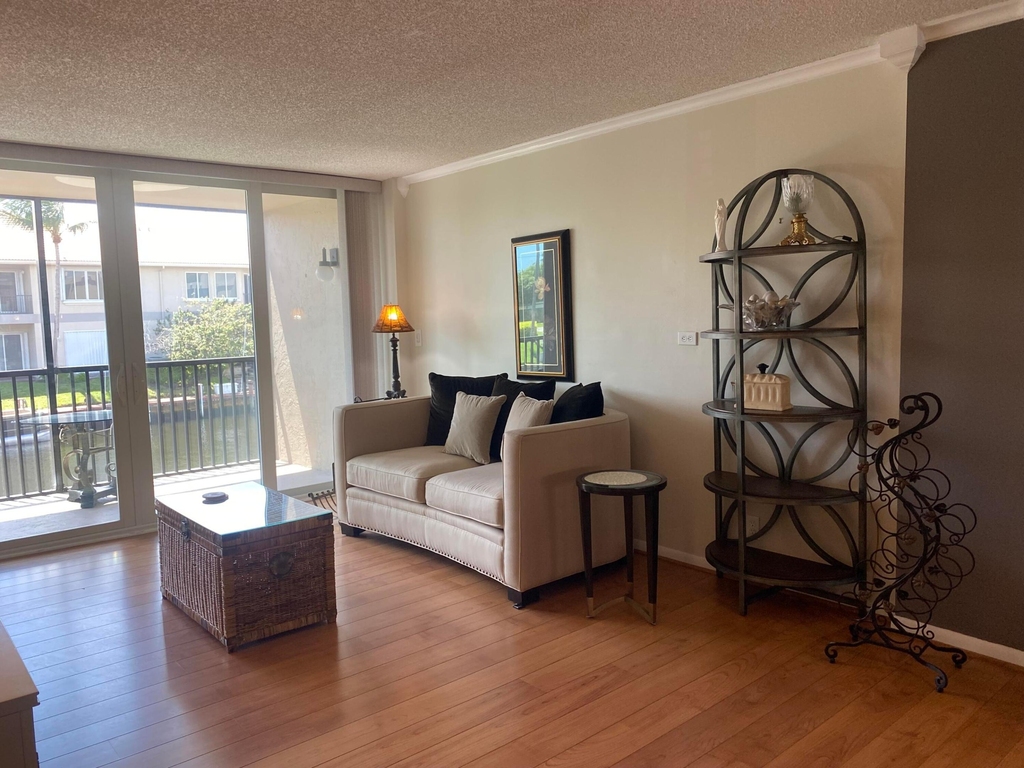 1 Royal Palm Way - Photo 12