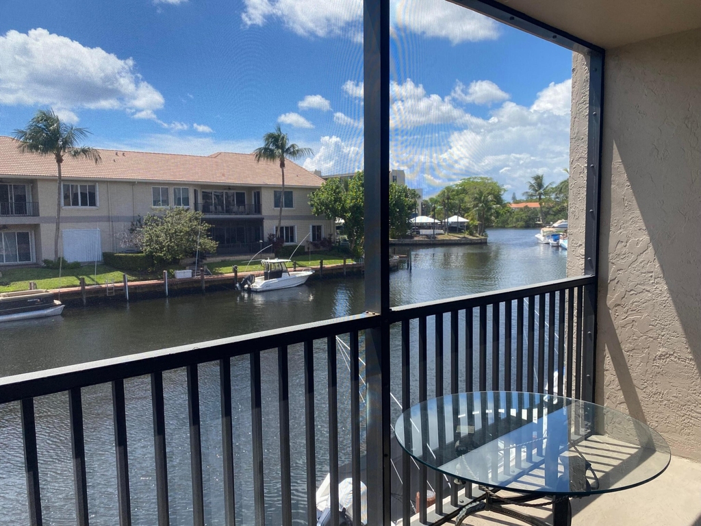 1 Royal Palm Way - Photo 16